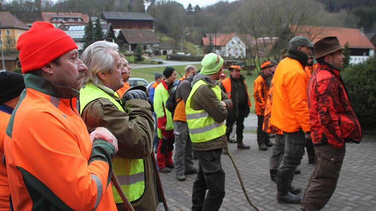 In Unterdornlach werden Jäger und Treiber ...