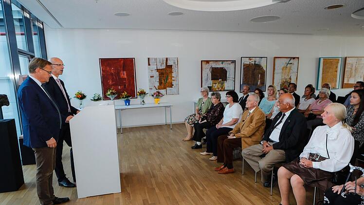 Oberbürgermeister (l.) und MGO-Geschäftsführer begrüßten zur Verleihung der Bamberger Bürgernadel. Foto: Matthias Hoch