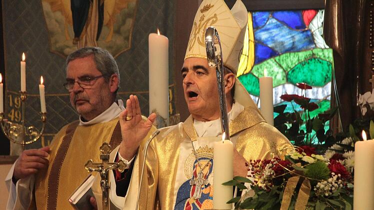 Festgottesdienst in der Begegnungsstätte Heroldsbach.  Josef Hofbauer