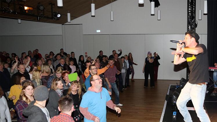 "Bambäggä" brachten bei der Benefizgala den Hallstadter Kulturboden zum Kochen. Foto: Bertram Wagner