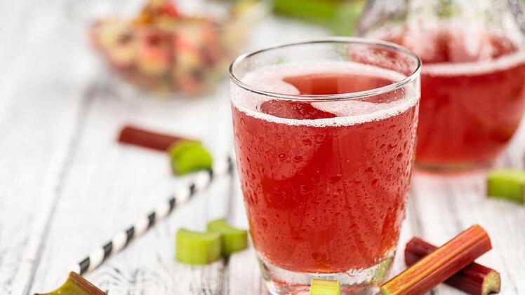 rhabarber-saft.jpg