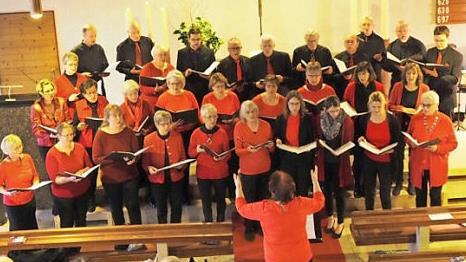 Der Kirchenchor sang einige Lieder gemeinsam mit den Gästen. Foto: privat