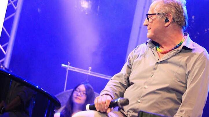 Konstantin Wecker war schon in diesem Jahr dabei und wird auch 2016 wieder in Banz auftreten - er ist ein Publikumsliebling, die Festivalbesucher hatten sich bei einer Umfrage gewünscht, ihn im kommenden Jahr wieder zu sehen - und singen zu hören.