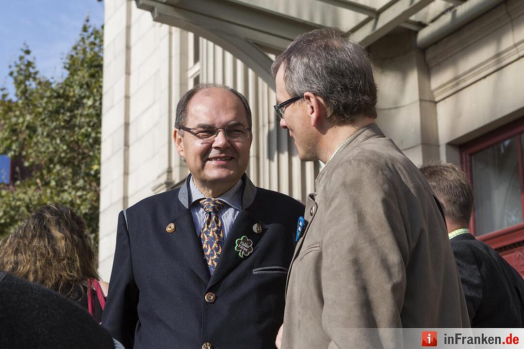 Fürther Michaeliskirchweih eröffnet