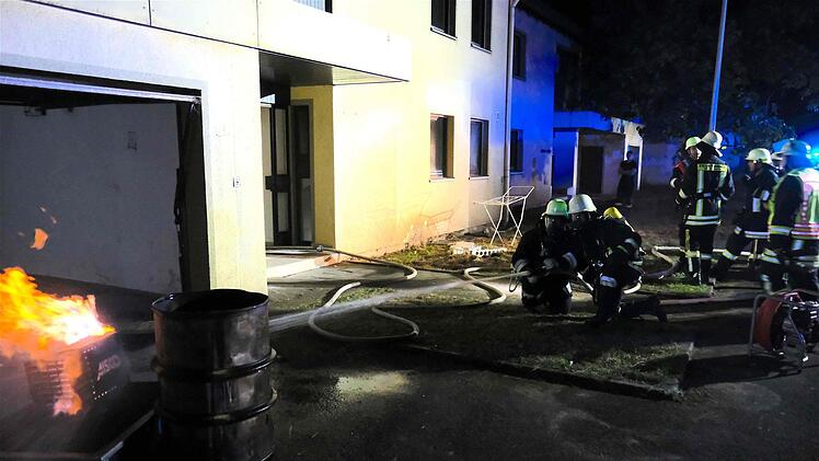 Großübung der Feuerwehren des Landkreises Bad Kissingen in Wildflecken.  Foto: Gerd Schaar