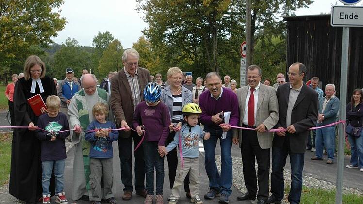 2010: Der Maßbacher Radweg wird eröffnet. D. Wiener