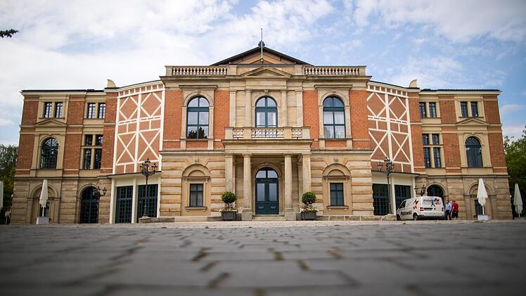 Das Festspielhaus ist alljährlich Schauplatz der Bayreuther Richard-Wagner-FestspieleFoto: Daniel Karmann/dpa