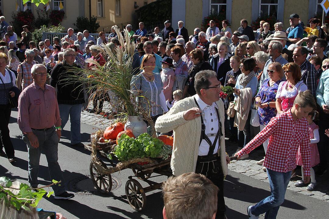 Erntedankumzug in Neubrunn
