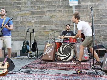 Bald klingt es wieder in Bambergs Straßen (hier ein Archivbild vom Fête de la musique im Sand). Foto: Barbara Herbst