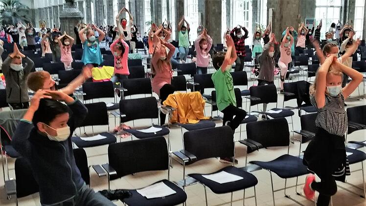 Mit ganzem Körper und allen Sinnen erlebten die Sinnberg-Schüler die Musik. Foto: Sigismund von Dobschütz