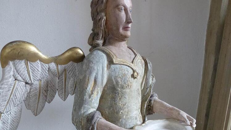 Der himmlische Bote in voller Pracht im Gotteshaus.