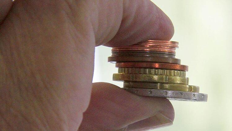 Mit 2,66 Euro muss ein Hartz-IV-Empfänger Neuanschaffungen von Elektrogeräten finanzieren.  Foto: J. Hofbauer