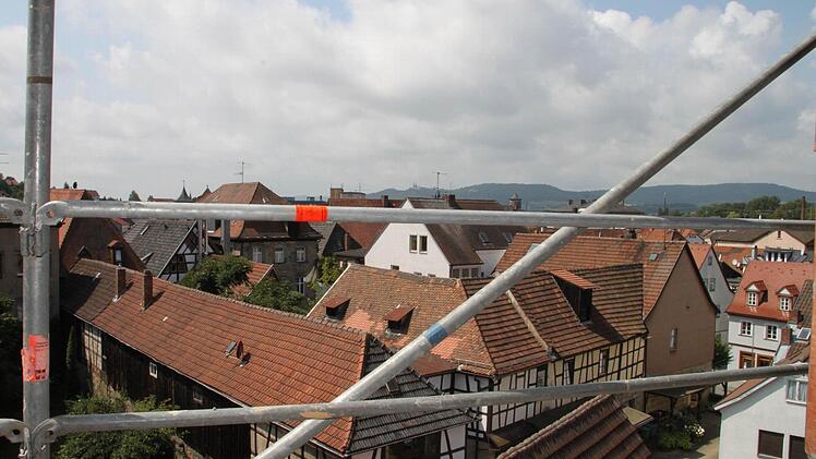Ausblick durchs Gerüst