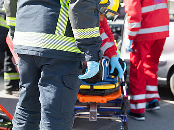 Unfall, Rettungseinsatz, Rettungsdienst, Notarzt, Feuerwehr, Unfall