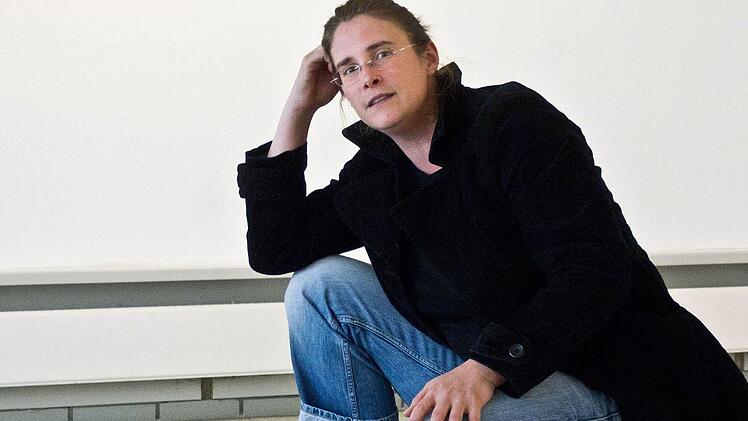 Jessica Maria Toliver zeigt in ihrer Heimatstadt Coburg ab Samstag die Ausstellung "Underwater tusculum" im kunstverein.Foto: Jochen Berger