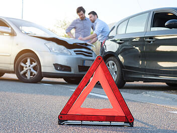 Autounfall, Versicherung, Kfz-Versicherung, Unfall, Verkehrsunfall