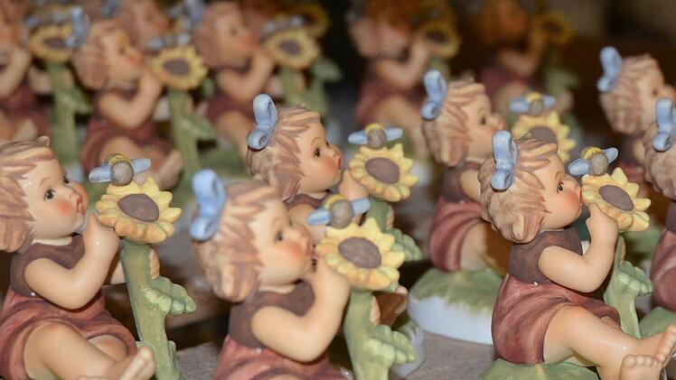 Heile Welt in Handarbeit aus Porzellan - Hummelfiguren sind immer noch gefragt. Foto: Rainer Lutz