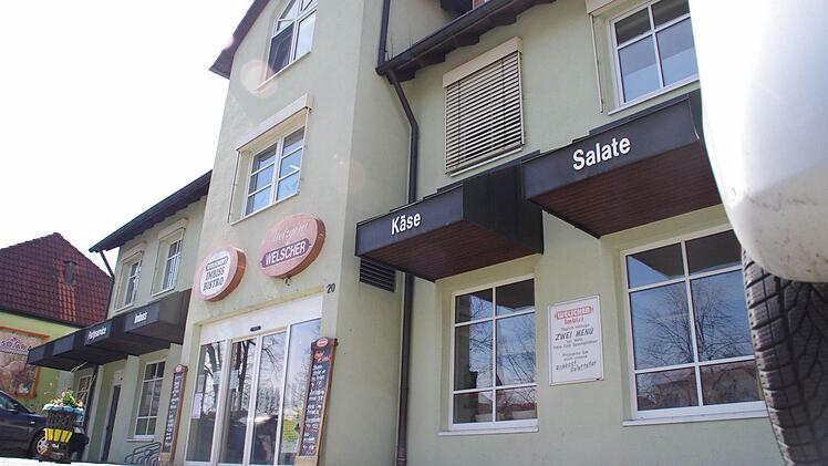 Die Metzgerei Welscher (hier die Filiale in der Rodacher Straße) schließt zum 1. Juli. Foto: Marco Meißner