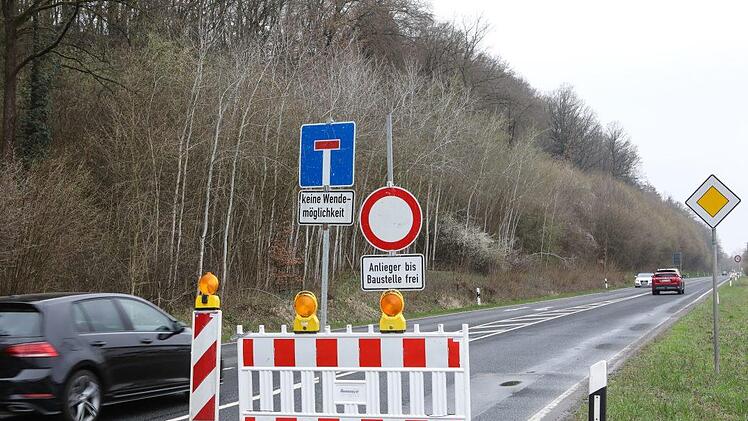 Schon weit vor Viereth ist gesperrt.Foto: Barbara Herbst