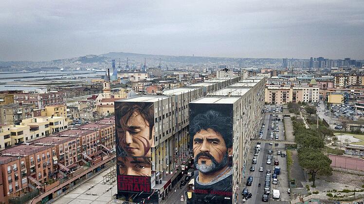 Einer der unvergessen bleibt: Wandbild von Diego Maradona in Neapel.
