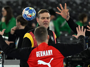 Eröffnungsspiel der Handball-EM vor Rekordkulisse