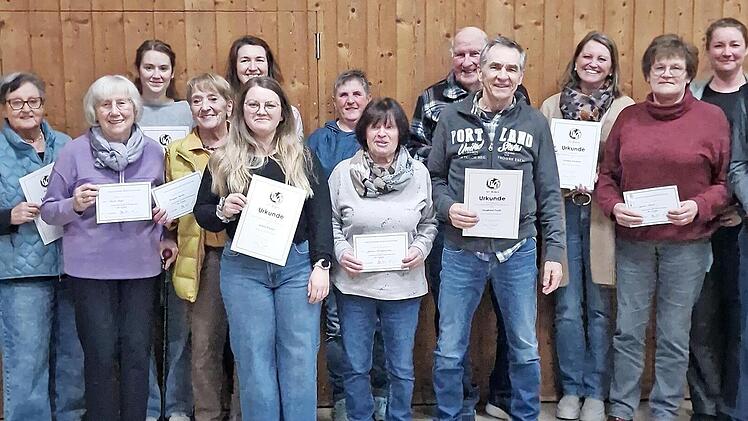 Zahlreiche Mitglieder des TV Oberwallenstadt wurden geehrt.