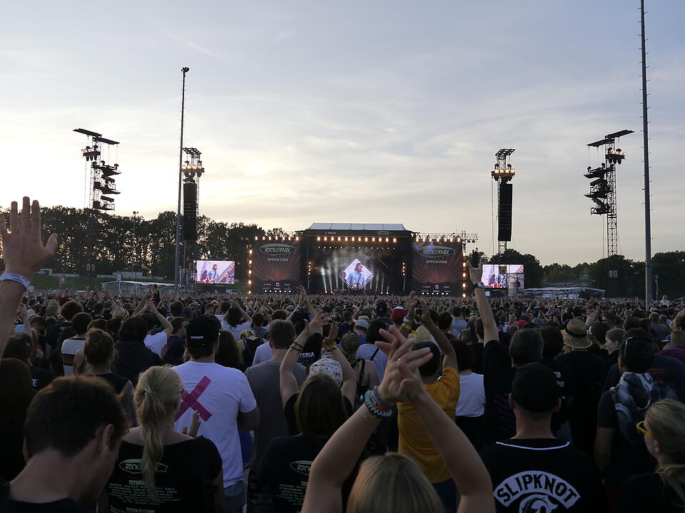Stimmung vor den Stages bei Rock im Park