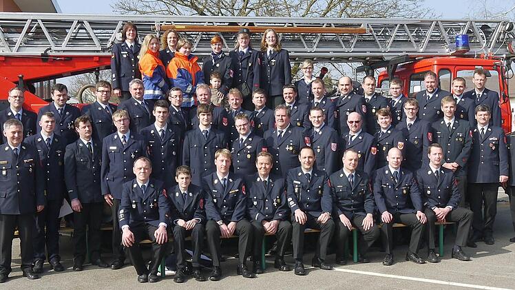 Sie bekamen eine Urkunde als Helfer nach dem Sommersturm im Juni 2013.