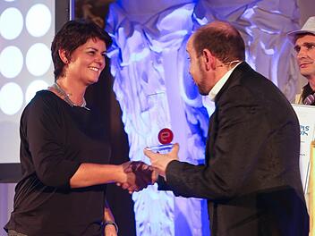 Erst angefeindet, dann geehrt: Tageblatt-Redakteurin Christiane Lehmann gewann den Coburger Medienpreis in der Kategorie "Wellenschläger". Fotos: Barbara Herbst