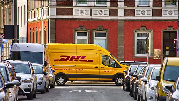 Symbolbild: DHL-Bus