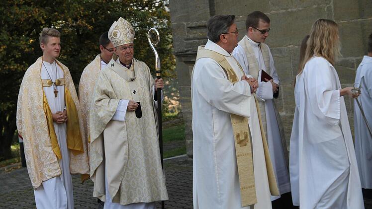 Den Festgottesdienst zum Weihejubiläum zelebrierte Erzbischof Dr. Ludwig Schick. Foto: Gerda Völk