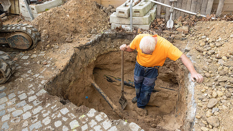 Gasrohr bei Bauarbeiten aufgeschnitten