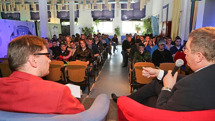 "Geh wählen!" Unter diesem Motto lud die Bayerische Rundschau gemeinsam mit dem Kreisjugendring und dem Jugendzentrum zu einer kommunalpolitischen Diskussion ein. Foto: Barbara Herbst