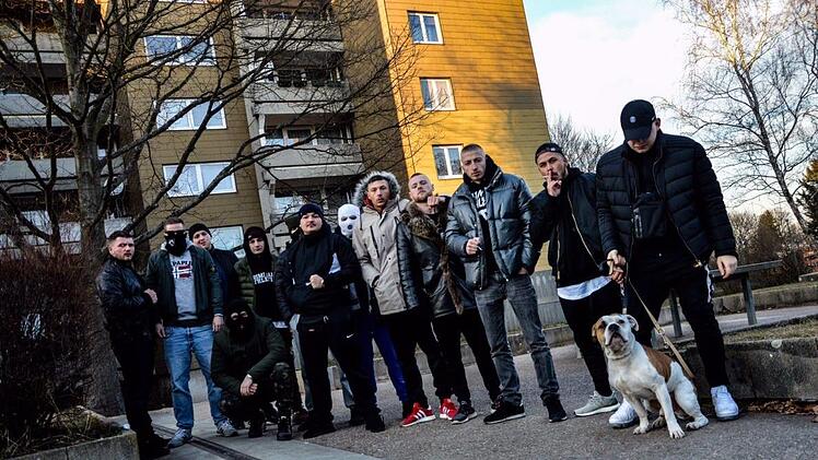 Die ganze "Bande" ist versammelt: "Null zwei zwei" steht f&uuml;r Rap und Hip Hop.  Foto: privat