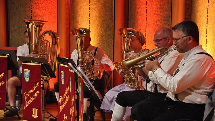 Sechs Musiker bildeten die "Premicher Blechbläser".