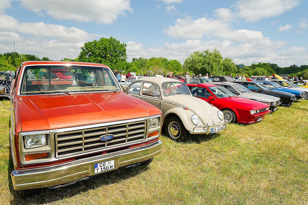 Es kamen viele Oldtimerfreunde.
