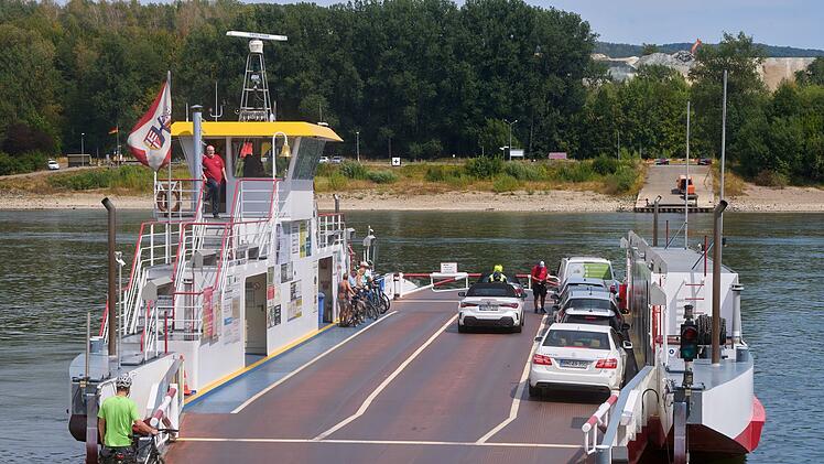 Niedrigwasser am Rhein
