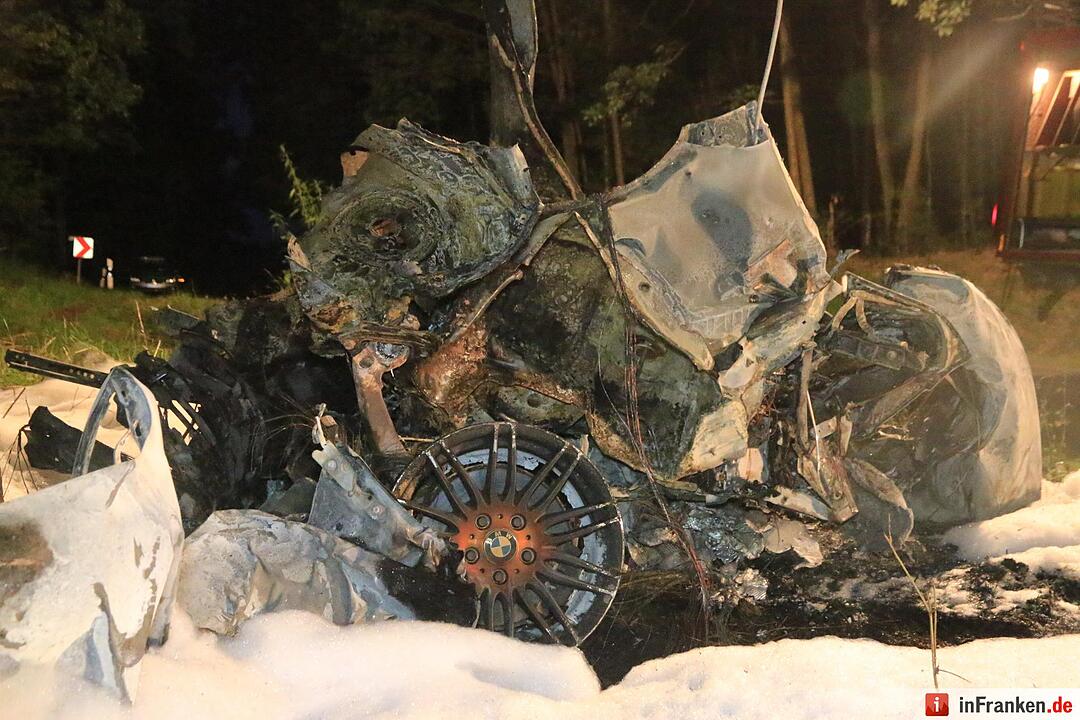 Tödlicher Unfall bei Boxbrunn: Pkw wird zerfetzt