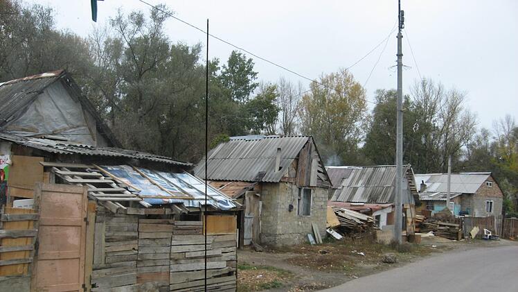 Heruntergekommene Behausungen in der Ukraine Foto: p