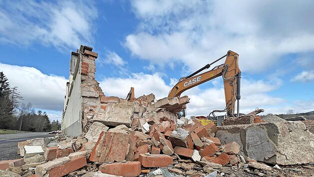 Nur noch Bauschutt ist übrig.