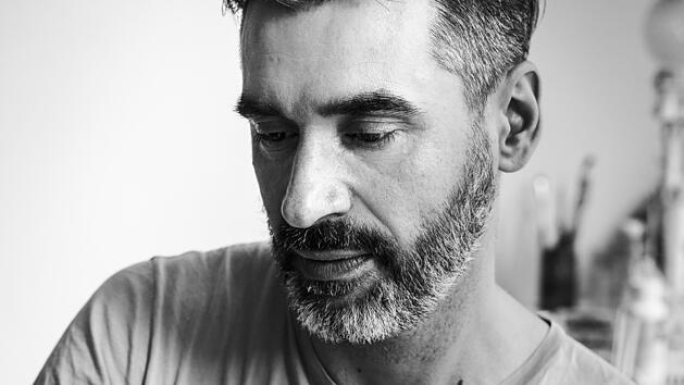 Kitzinger Bocksbeutelkeller wird zu mobilem Atelier - Kunst-Ausstellung er&ouml;ffnet morgen