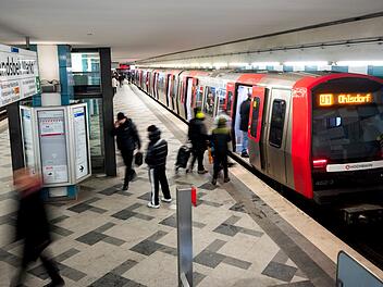 Mordkommission ermittelt zu Toten in Hamburger U-Bahnstation