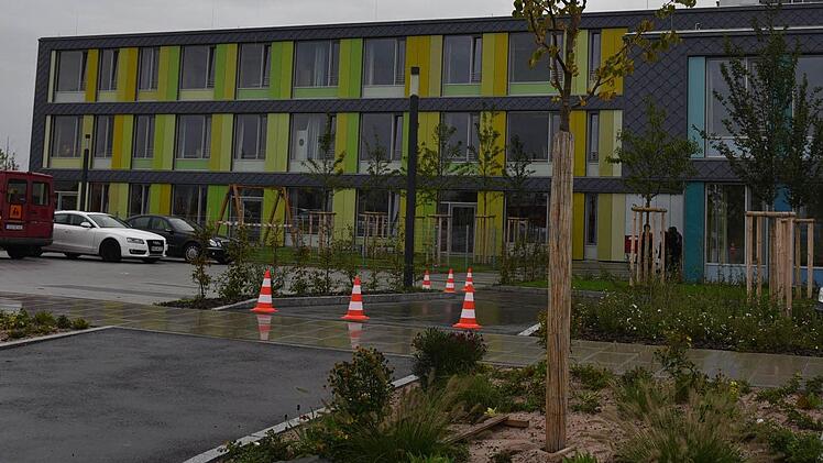 Die neuen Schulgebäude am Max-Böhme-Ring haben moderne Klassenzimmer. Außerdem stehen vielfältige Therapiemöglichkeiten bereit. Fotos: Gabi Arnold