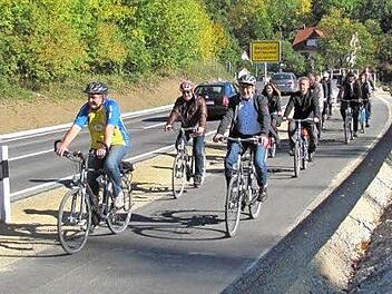 Der neue Radweg von Heiligenstadt nach Neumühle am Fuße von Schloss Greifenstein  Foto: fra-press