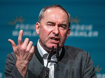 Neue Steuer soll fast jeden treffen - Aiwanger spricht von "Dummheit"