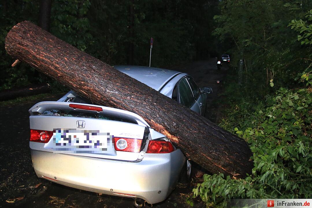 Massive Schäden nach Sturm in Bamberg