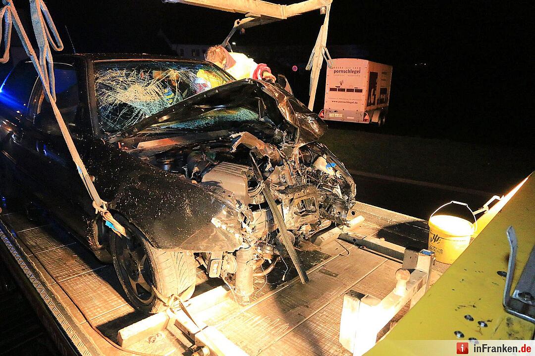 Strullendorf: Raserei endet im Gartenzaun