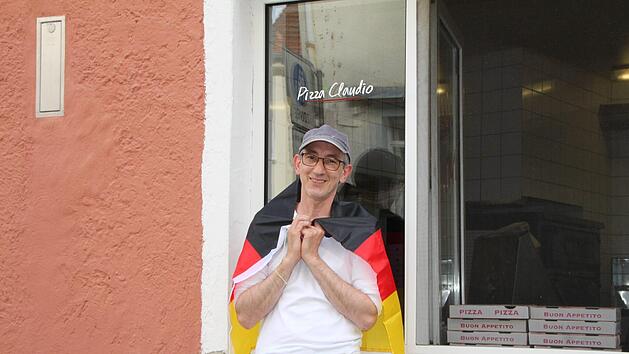 Im Juni 2018 fieberte Salvatore Fusci  bei der Fußball-Weltmeisterschaft mit. Foto: Archiv/Ulrike Müller