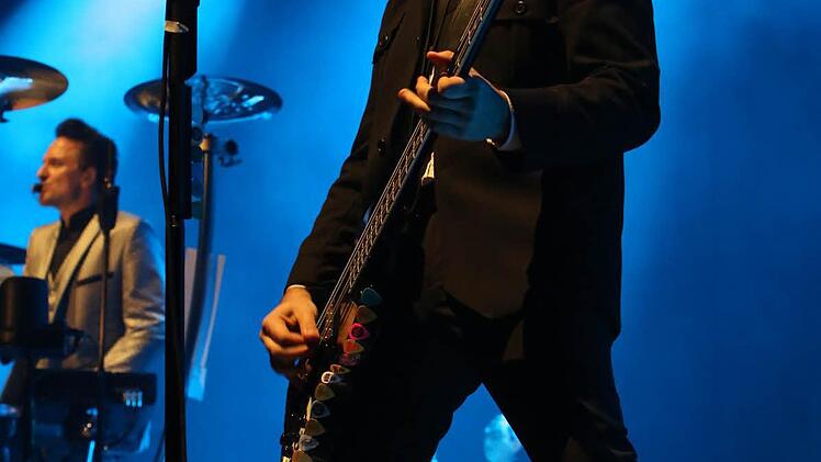Señior Rodrigo Gonzáles am Bass Foto: Matthias Hoch