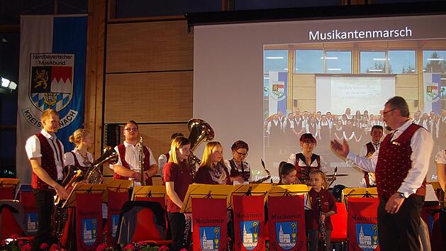 Das Jugendblasorchester des MV Steinbach am Wald unter Leitung von Ewald Fehn freut sich auf das Fr&uuml;hlingskonzert am Samstag, 7. April.Heike Sch&uuml;lein